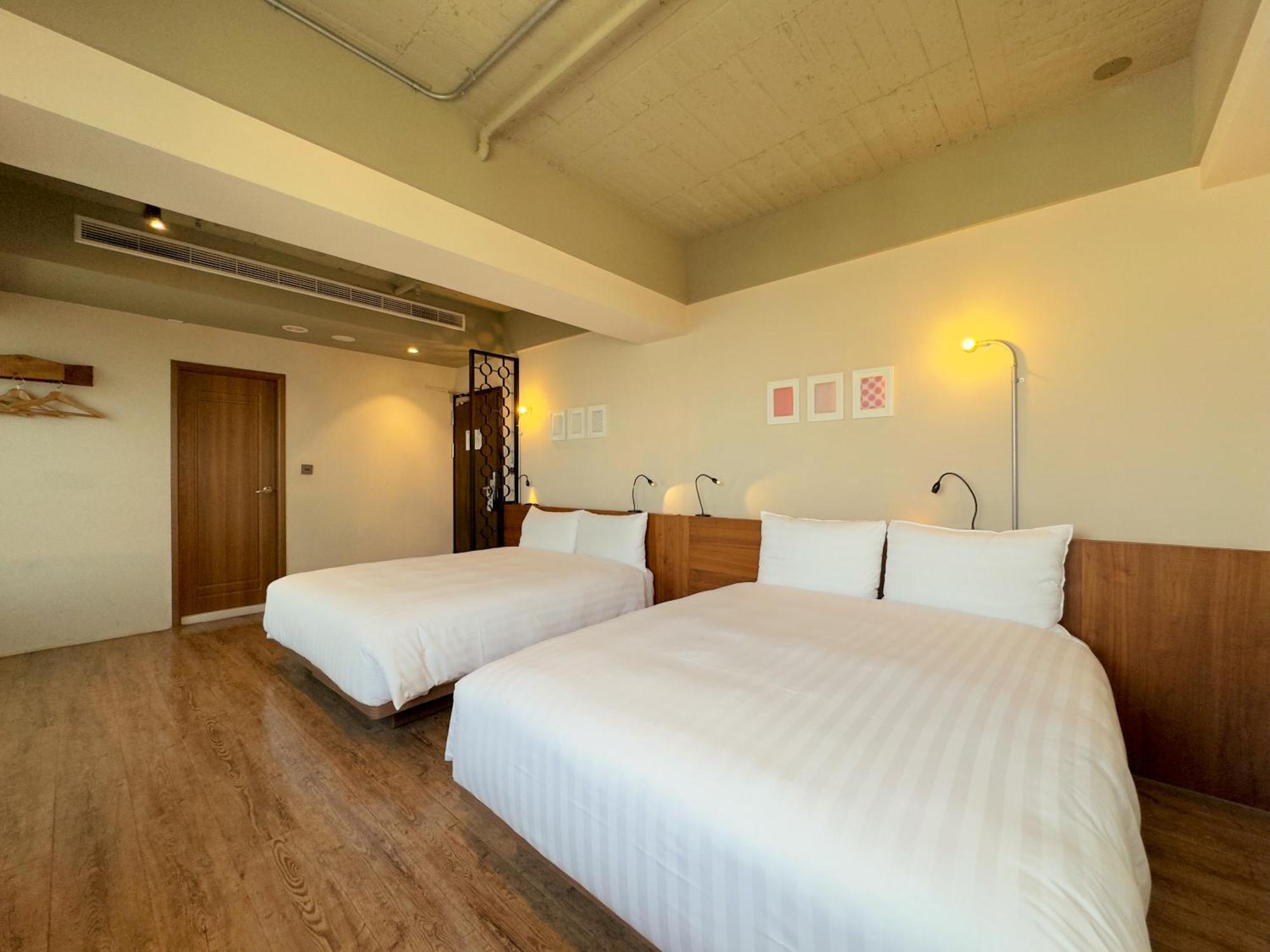 Roaders Hotel Tainan Chengda Rum bild
