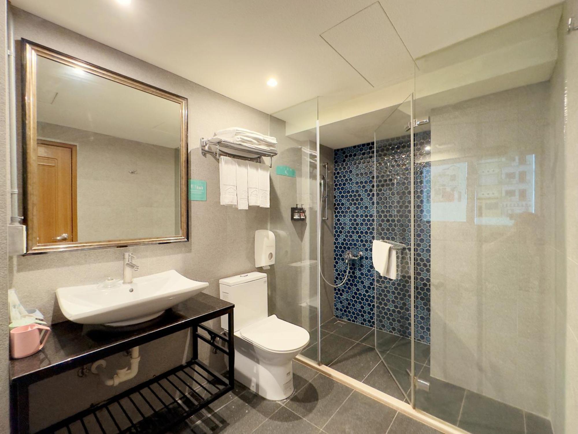 Roaders Hotel Tainan Chengda Rum bild